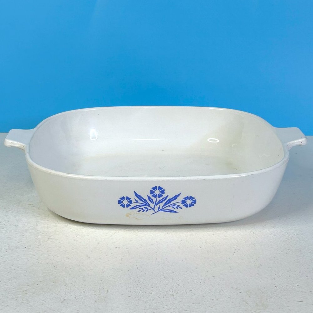 Vintage Corning (P-10-B) 10"‎ Blue Cornflower Casserole Dish